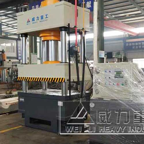 不銹鋼水箱沖壓板成型液壓機(jī)價(jià)格大約多少錢？