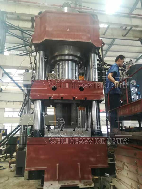 1600噸熱模鍛液壓機(jī)